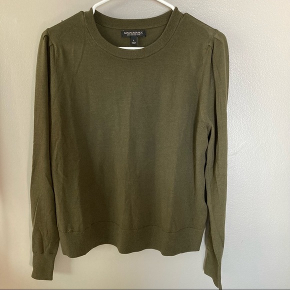 Banana Republic 100% Merino Wool Sweater - Picture 2 of 5